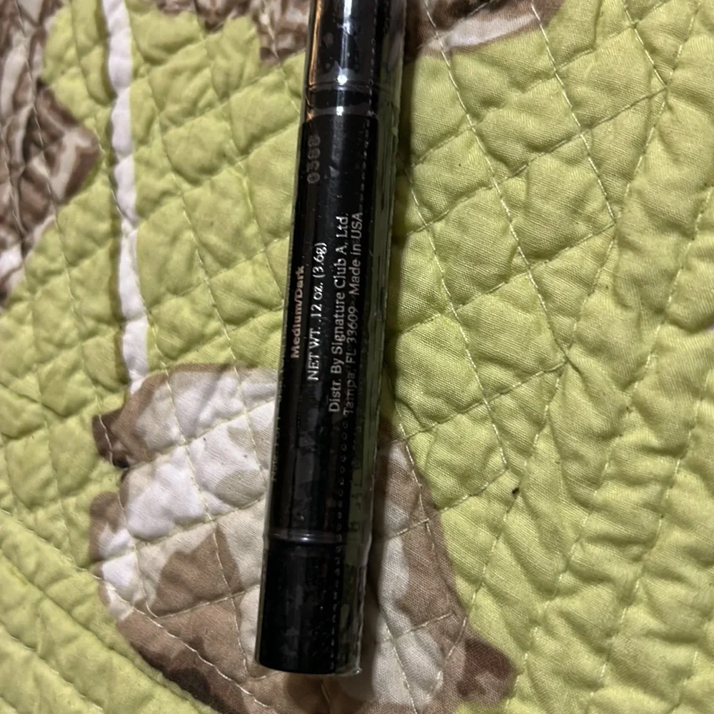 NWT,Signature Club A by Adrienne Arpel,Brush on Eyebrow Color, Medium Dark shade